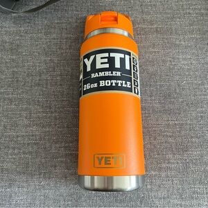 Yeti Rambler 26oz Bottle - King Crab Orange